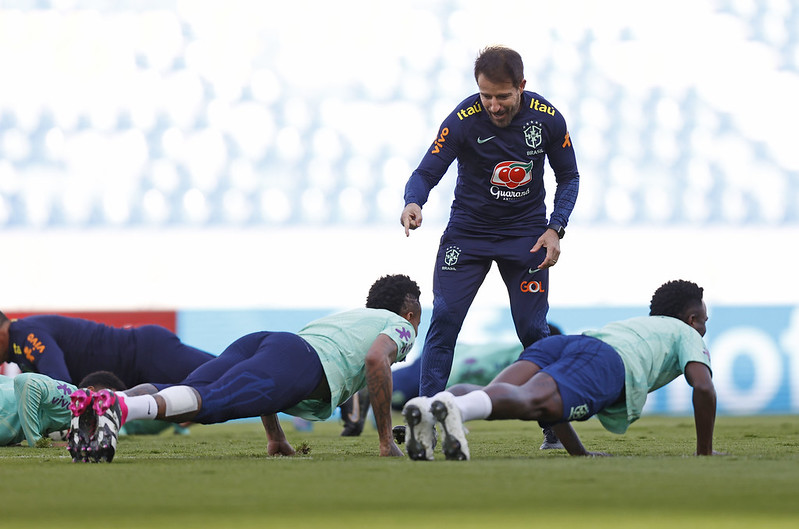 O primeiro grupo montado por Ramon, porém, tem 11 remanescentes do último Mundial e nove estreantes, como os palmeirenses Rony e Raphael Veiga. Foto: Rafael Ribeiro/CBF