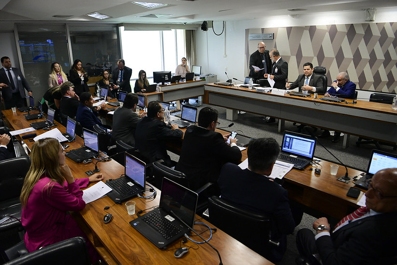 Proposta barra contratação de condenados em segunda instância por racismo, tráfico de drogas, estupro, abuso infantil ou violência doméstica. Foto: Pedro França/Agência Senado