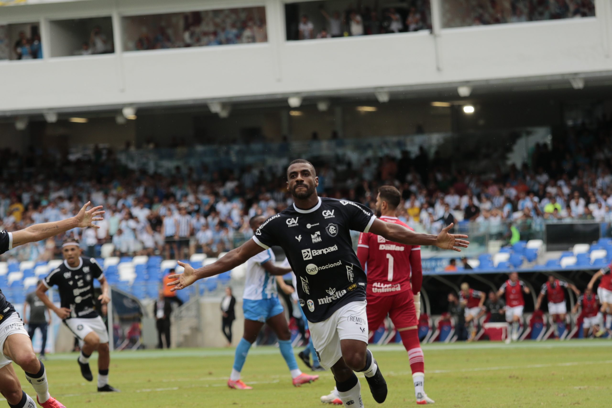 Muriqui se diz gratificado com o próprio desempenho e empatia com a torcida azulina. Foto: Wagner Almeida / Diário do Pará.