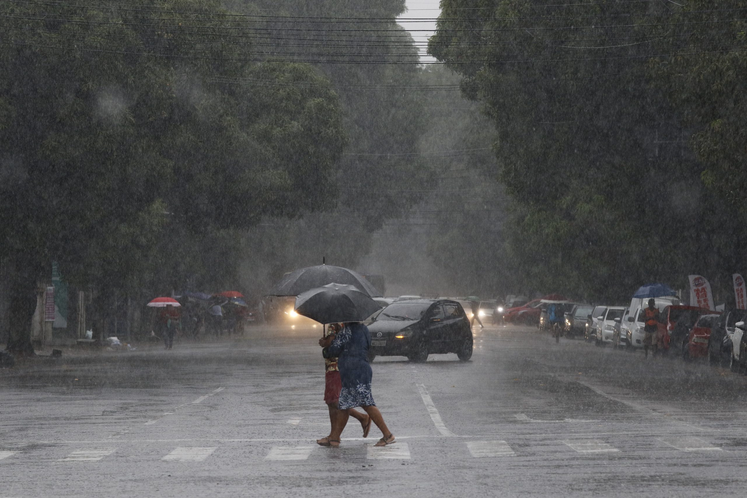 Mesmo com maior sensação térmica, deve chover bastante até o mês de junho no Estado

FOTO: WAGNER SANTANA