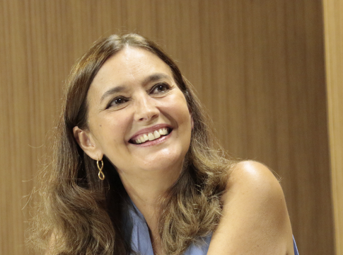 Cristina Serra quer reforçar nos leitores a importância de se sentir parte da democracia e lutar por ela. FOTO: RICARDO AMANAJÁS