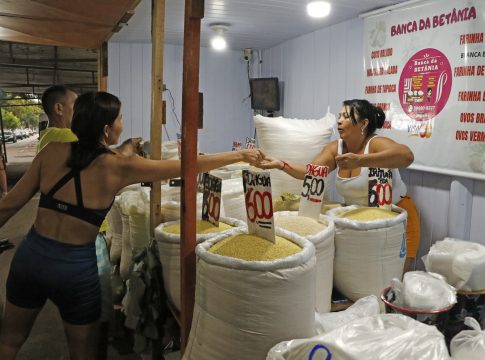 Farinha fica 14% mais cara nas feiras de Belém este ano