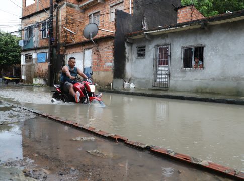 Chuva volta a causar transtornos em Belém. VEJA FOTOS