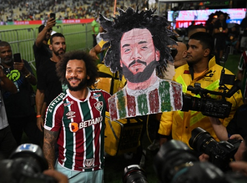 Ídolo de Fluminense e Real Madrid, Marcelo anuncia aposentadoria do futebol. Com 16 temporadas no Real, conquistou muitos títulos.