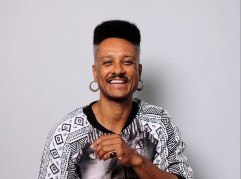 Entrevista: Anthony Verão, o "fofoqueiro" de "Vai na Fé"