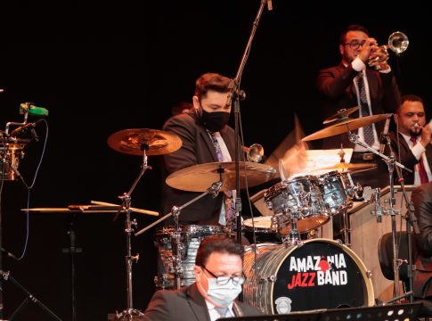 No dia 23 de março, quinta-feira, a Amazônia Jazz Band apresenta pela primeira vez o concerto “Temas de Filmes”, com trilhas de filmes consagrados no cinema. Foto: Divulgação