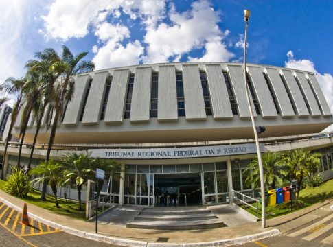 Podem presta o concurso do TRF1 (Tribunal Regional Federal da 1ª Região) bacharéis em direito com experiência mínima, após a graduação, de três anos em atividade jurídica. Foto: Divulgação