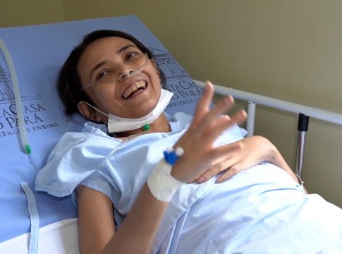 Ana Gabriela Mesquita Alves diz que nasceu de novo. Procedimento foi informado ontem por equipe de saúde do Estado FOTO: santa casa/divulgação