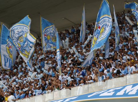Pelo menos 25 mil torcedores estiveram no Novo Mangueirão, que reabriu os portões para o clássico entre Remo e Paysandu. Foto: Wagner Santana