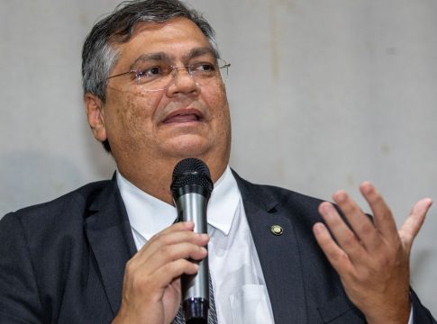 O ministro da Justiça e Segurança Pública, Flávio Dino, apresentou balanço das ações nesta quinta-feira (20). FOTO: Fábio Pozzebom/Agência Brasil