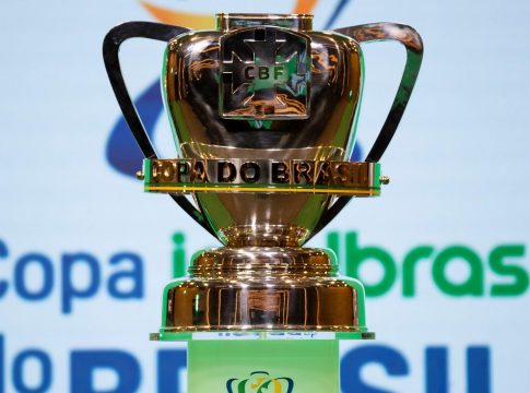 A Copa do Brasil tem início dos duelos das oitavas de final nesta terça (30), com dez times que já foram campeões.