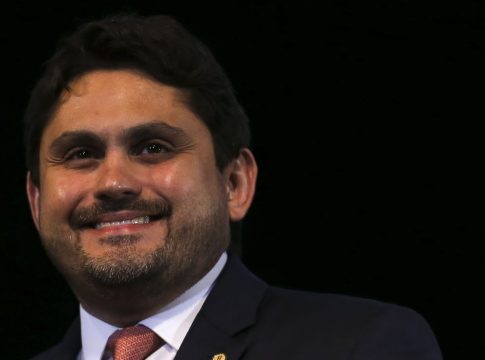 Integrantes do governo Lula (PT) pressionam para que o ministro das Comunicações, Juscelino Filho (União Brasil-MA), peça demissão do cargo