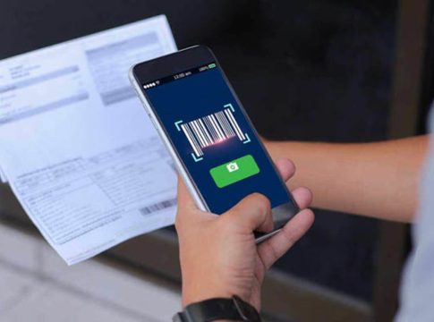 Conheça o pagamento de boletos via Pix. Saiba como o código QR pode tornar a transação instantânea e sem a espera tradicional.