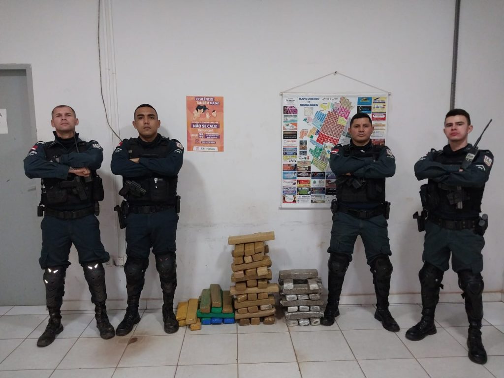 A droga foi localizada nesta terça-feira (21), dentro de um veículo de transporte intermunicipal em Xinguara, região Sudeste do estado. Foto: Divulgação: 17º BPM A droga foi localizada nesta terça-feira (21), dentro de um veículo de transporte intermunicipal em Xinguara, região Sudeste do estado. Foto: Divulgação: 17º BPM