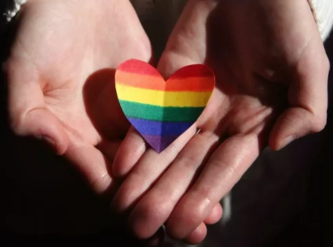 O distrito de Mosqueiro receberá neste domingo, 30, a 16ª Parada do Orgulho GLBTQIA+ chamando o público para celebrar o amor na reta final do verão 2023.  Foto: Divulgação