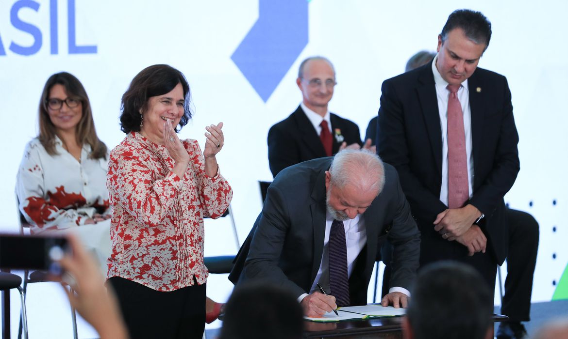 Novo Mais Médicos vai priorizar áreas de extrema pobreza. O programa vai trabalhar para melhorar o Sistema Único de Saúde

FOTO: Lula Marques / Agência Brasil