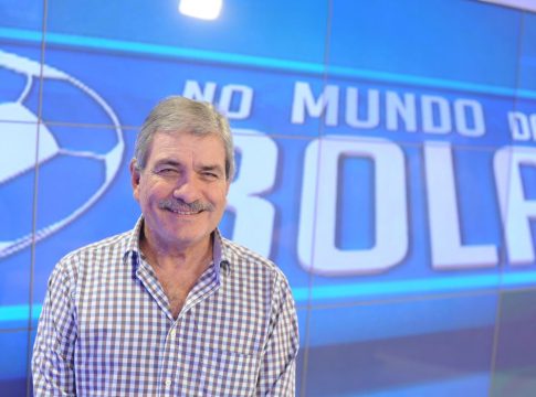 O comentarista esportivo Marcio Guedes morreu na noite desta sexta-feira (3), aos 76 anos, no Rio de Janeiro. Ele vinha enfrentando os sintomas de uma hepatite C, mas ainda não há informações confirmadas sobre a causa da morte. Foto: TV Brasil