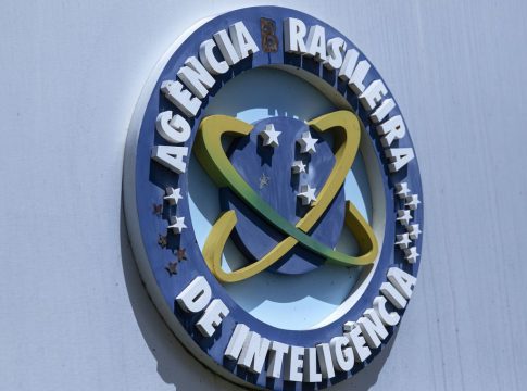 Após decidir demitir o número 2 da Abin (Agência Brasileira de Inteligência), o presidente Lula (PT) chancelou a permanência na chefia do órgão de Luiz Fernando Corrêa Foto: Antonio Cruz/Agência Brasil
