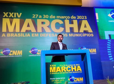 Durante a XXIV Marcha a Brasília em Defesa dos Municípios, Helder Barbalho reforçou a autonomia na cobrança e distribuição do ISS e ICMS. Foto: Agência Pará