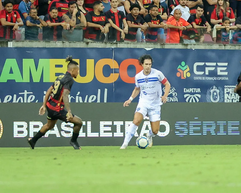 o atacante Nicolas, que sofreu forte marcação da defesa do Sport-PE, reconheceu que o Paysandu não foi o mesmo de outros jogo. Foto: Jorge Luis Totti/PSC