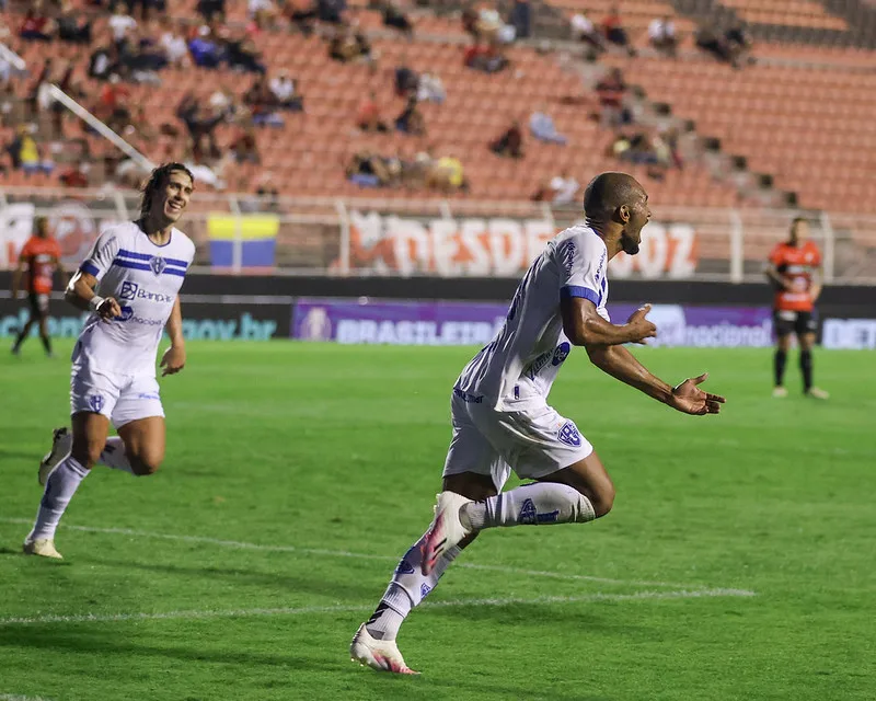 Paysandu vence Ituano em jogo insano de 8 gols na Série B