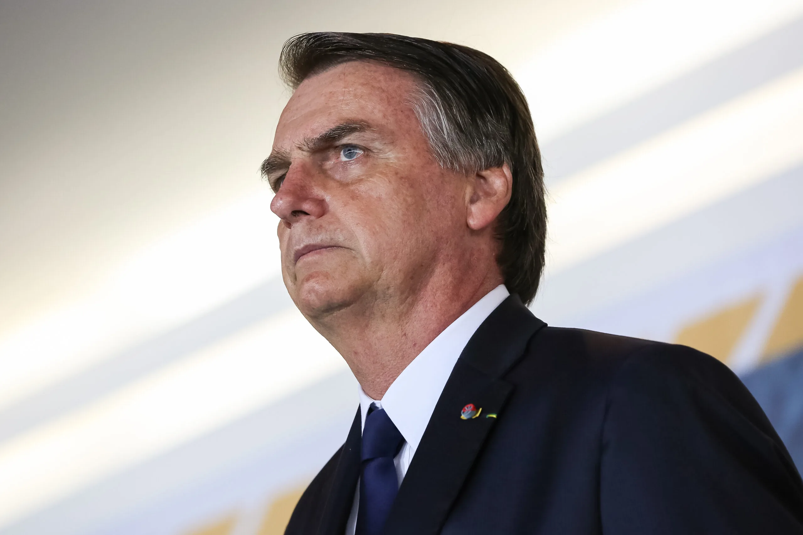 Bolsonaro foi acusado pela PGR (Procuradoria-Geral da República) de praticar os crimes de tentativa de abolição violenta do Estado democrático de Direito e de golpe de Estado