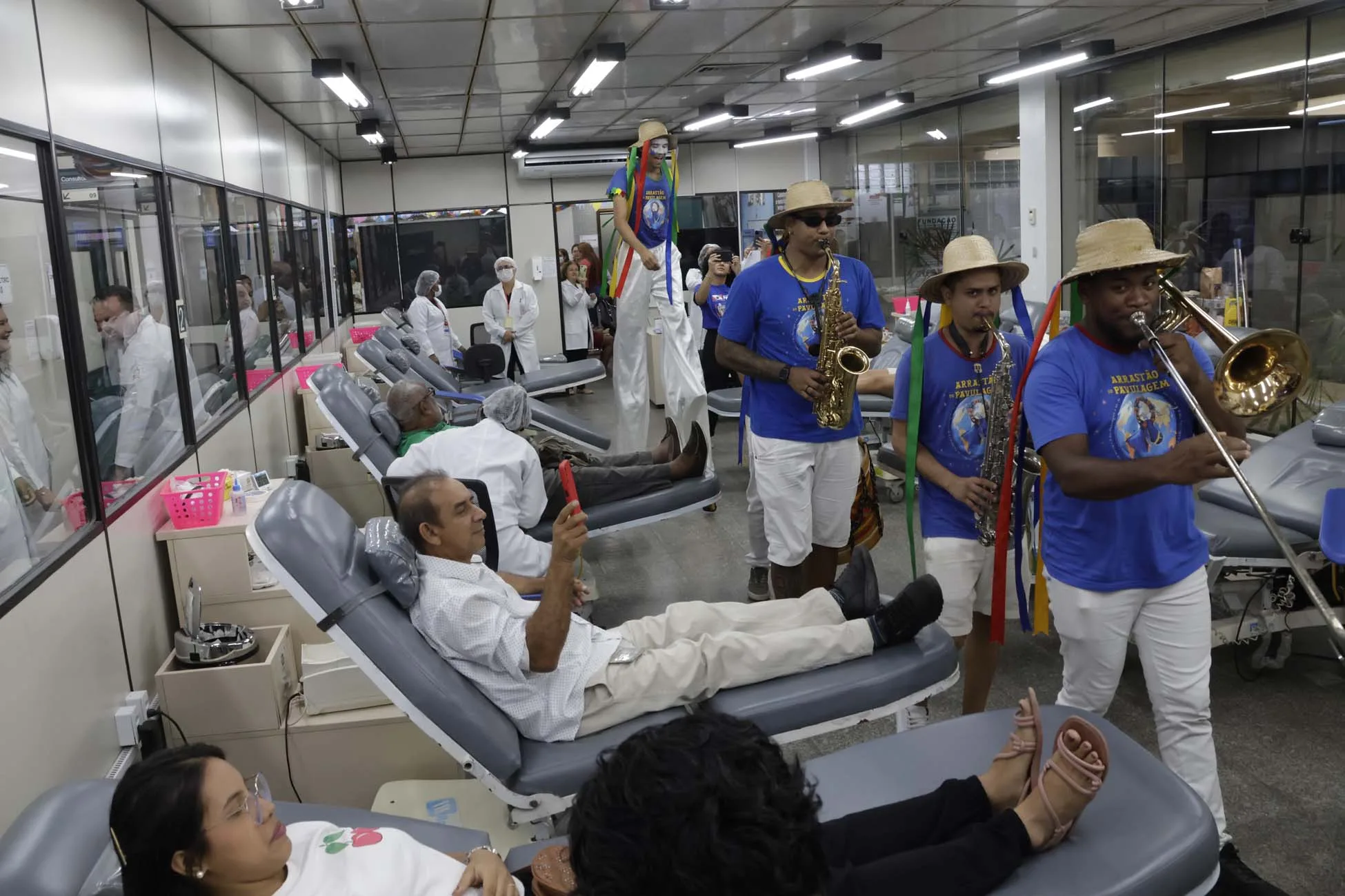 A ação fez parte da campanha Junho Vermelho e contou com a presença massiva dos doadores de sangue, além de vasta programação cultural.  Foto: Irene Almeida/Diário do Pará.