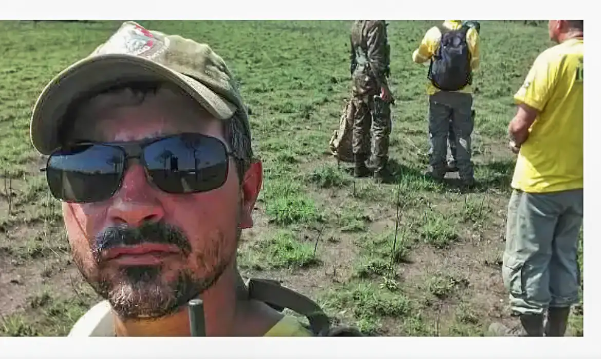 Sidiney de Oliveira Silva, 44, conhecido como Neném, era presidente da Associação de Brigadistas da Brigada Federal Nordeste e trabalhava no Prevfogo (Centro Nacional de Prevenção e Combate aos Incêndios Florestais).