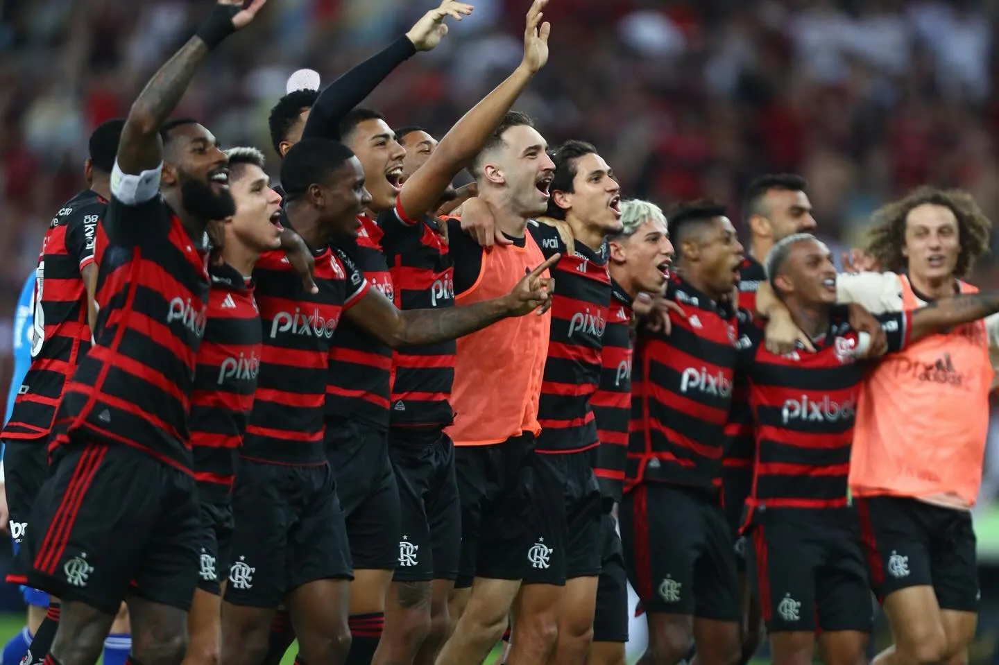 O Flamengo venceu o clássico contra o Fluminense, por 1 a 0, neste domingo (23), no Maracanã