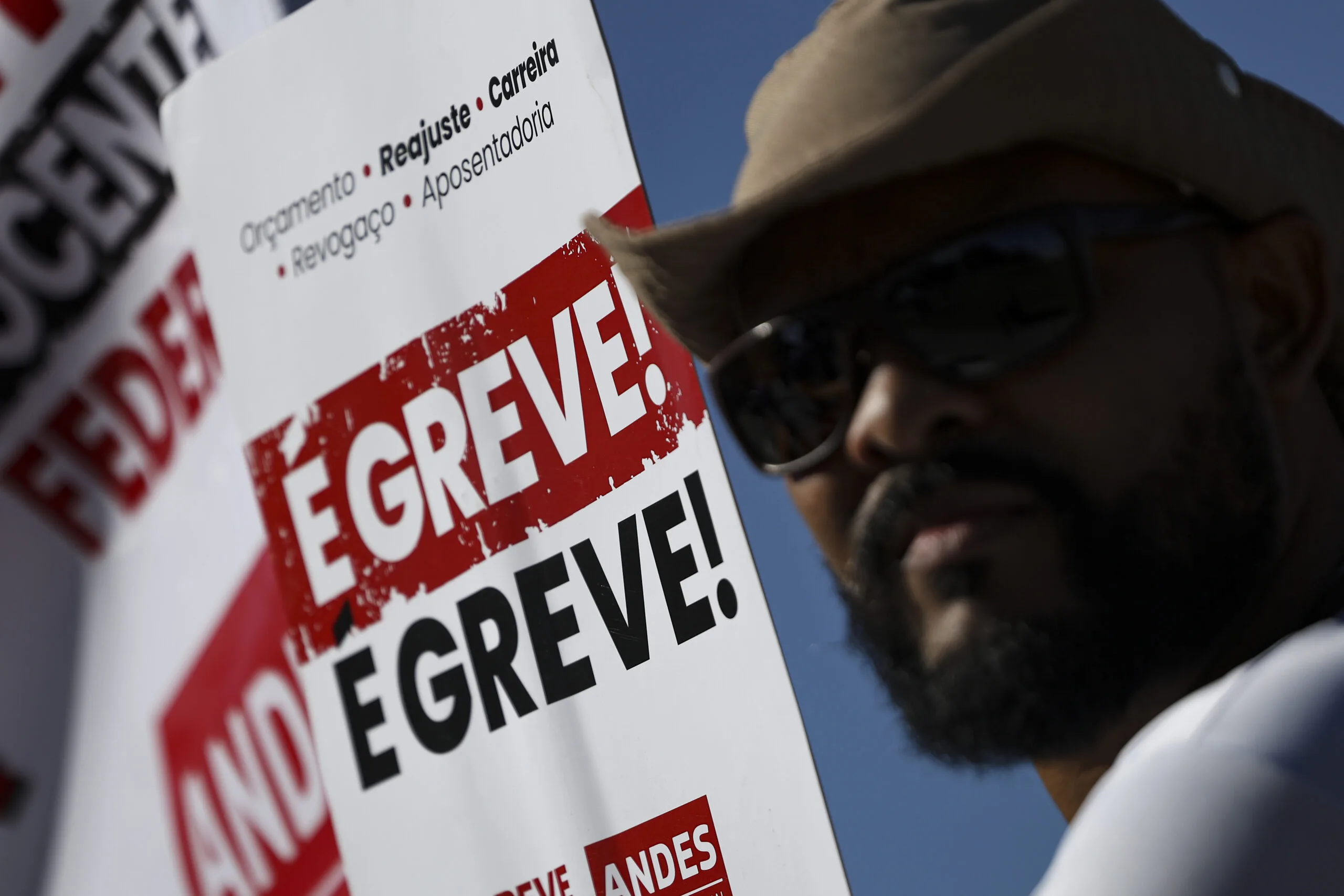 Professores, técnicos-administrativos e estudantes de universidades federais e institutos federais de ensino fizeram greve. Foto: Marcelo Camargo/Agência Brasil