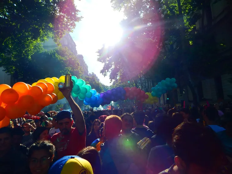 Marcha do Orgulho na Cidade Autônoma de Buenos Aires, Argentina.

FOTO DE FEDERACIÓN ARGENTINA LGBT+