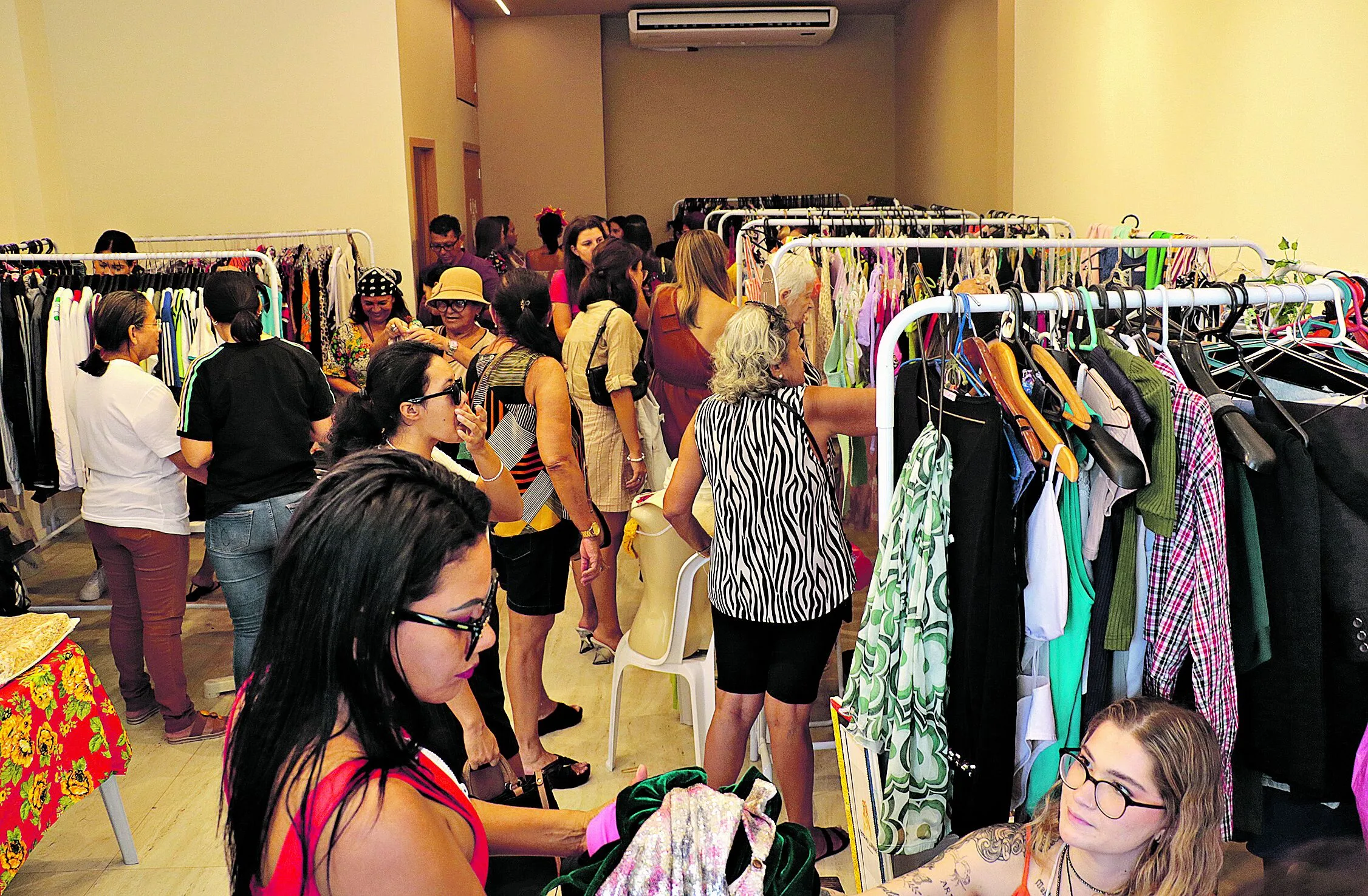 Ontem (16), ocorreu o “Arraiá das Manas”, que superou as expectativas das organizadoras e das expositoras do evento, que rolou na casa Una eventos Foto celso Rodrigues/ Diário do Pará.