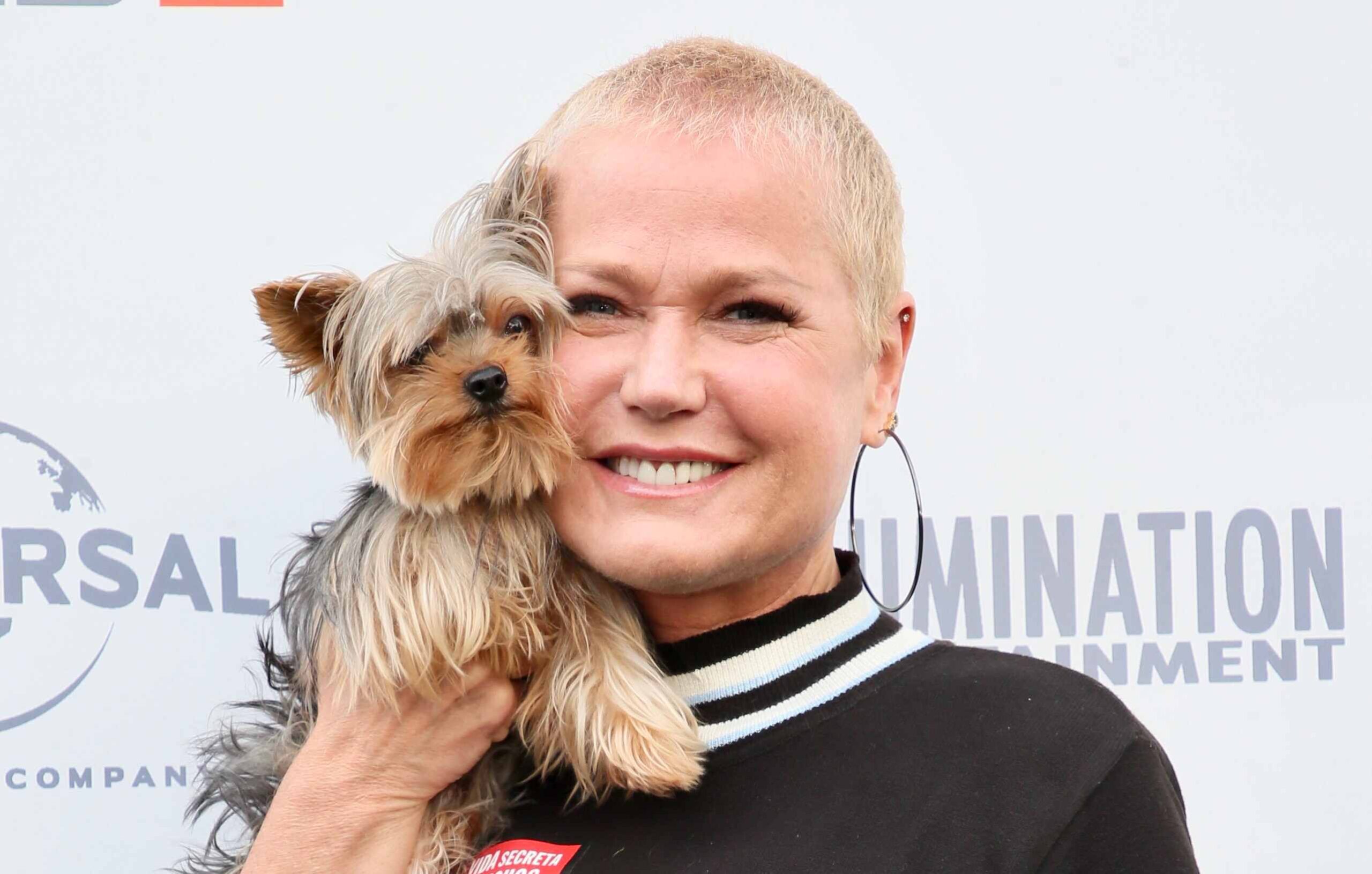 Completando 62 anos nesta quinta-feira (27), Xuxa foi convidada para celebrar o aniversário no programa de Ana Maria Braga.