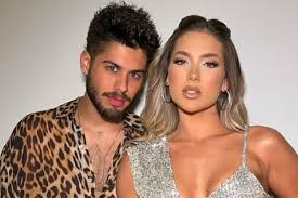 O casal, que estava junto desde 2020, oficializou a separação por meio de uma publicação conjunta no Instagram.