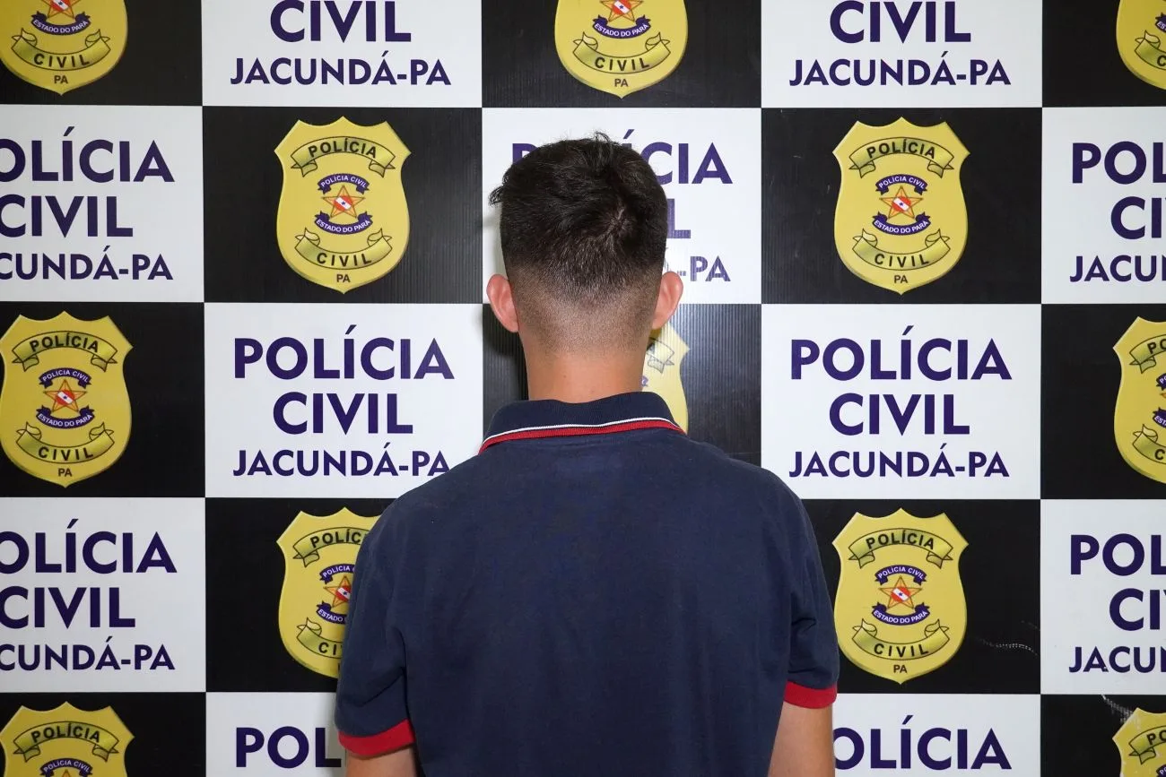 No local, um homem, membro de organização criminosa, foi encontrado no local e, durante as buscas, todo o material foi identificado