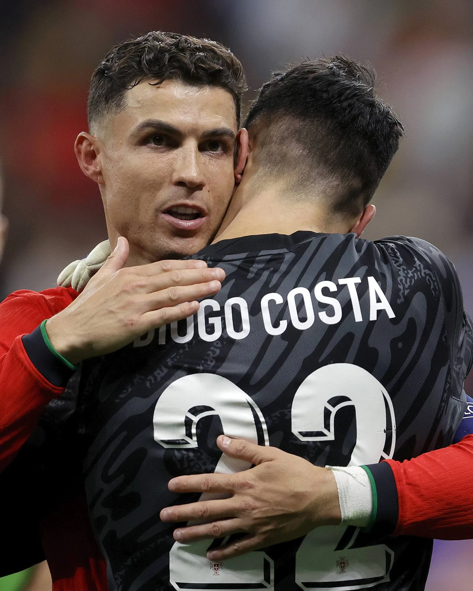 Portugal sofreu, viu Cristiano Ronaldo viver uma noite de muitas emoções, mas venceu a Eslovênia por 3 a 0, nos pênaltis