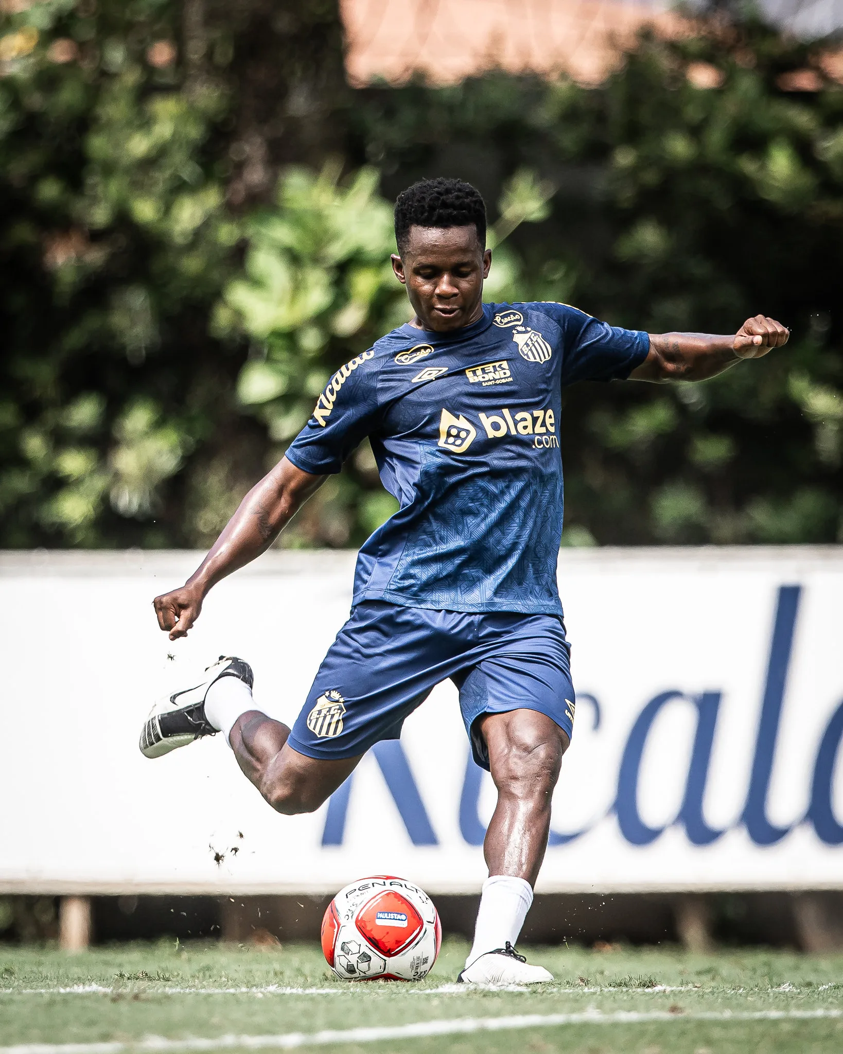 O jogador estava fora dos planos do Peixe.  Fotos: Raul Baretta/ Santos FC.