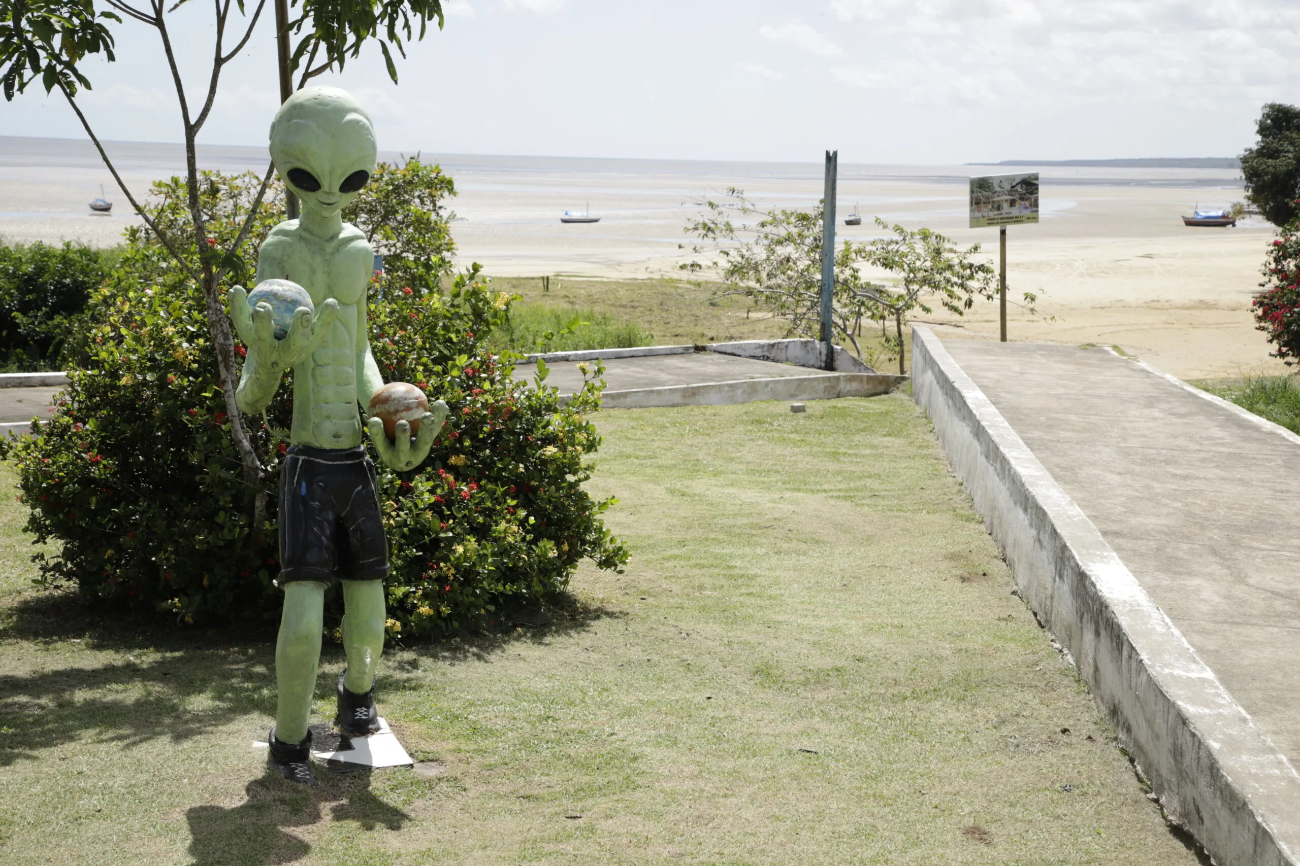 Se você tem interesse por OVNIs, fenômenos ufológicos e afins, com certeza já ouviu falar em Colares, uma pequena cidade no nordeste do estado do Pará. Foto: Mauro Ângelo/ Diário do Pará.