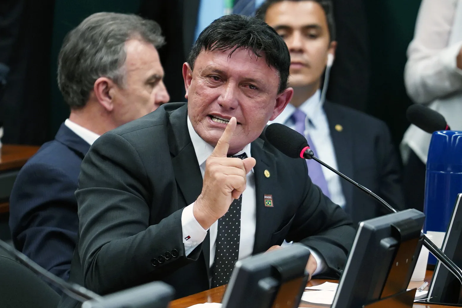 O deputado federal Éder Mauro (PL), pré-candidato a prefeito de Belém, deve ao menos R$ 30 mil de IPTU.