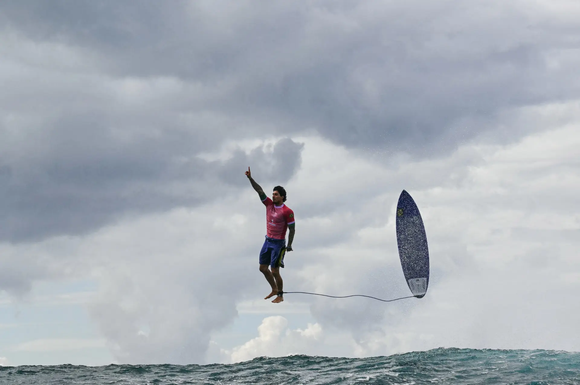 Gabriel Medina avança às quartas no Taiti. Foto: Jerome Brouillet/AFP via Getty Images