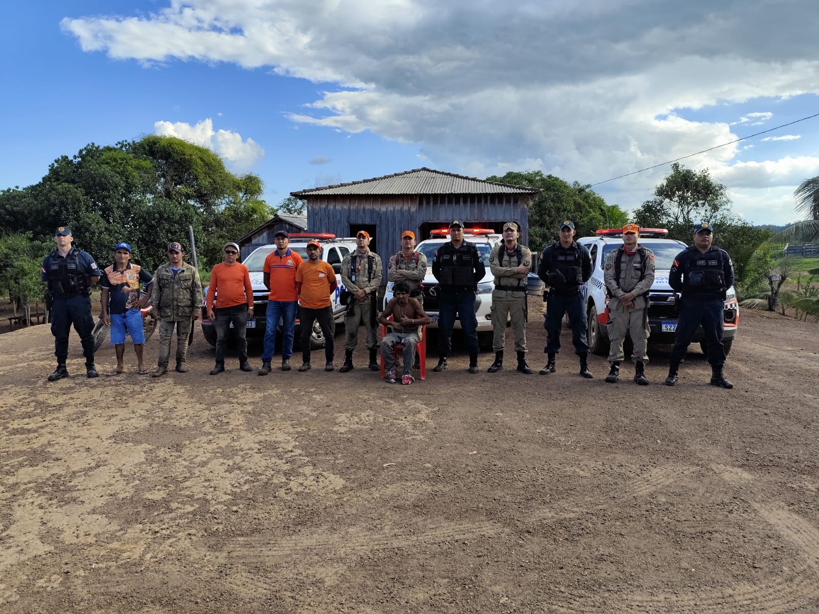 Claudemir foi encontrado a mais de 1 km de distância, em estado de grande debilidade, desidratado e com fortes dores.