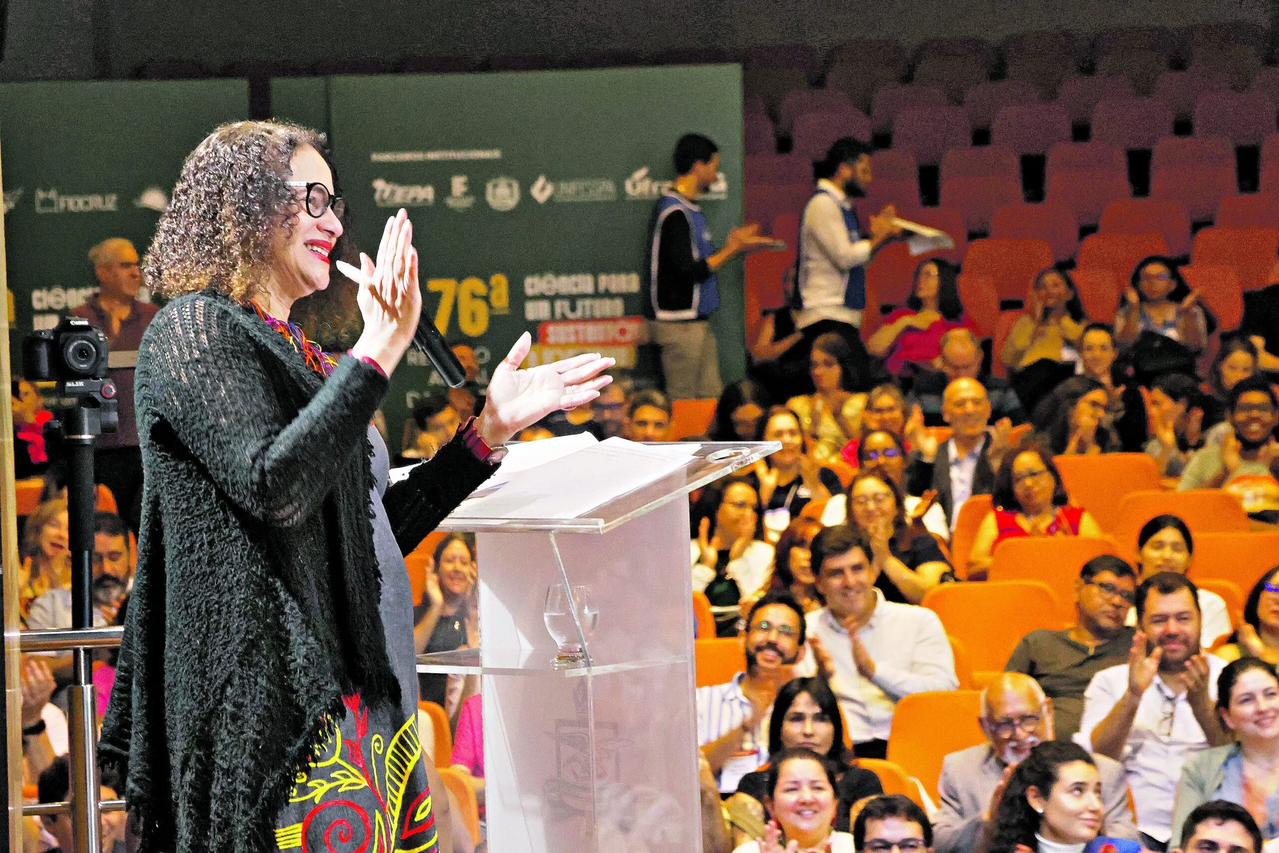 Luciana Santos defende desenvolvimento na Amazônia que respeite diversidade da região Foto: Mauro Ângelo/ Diário do Pará.