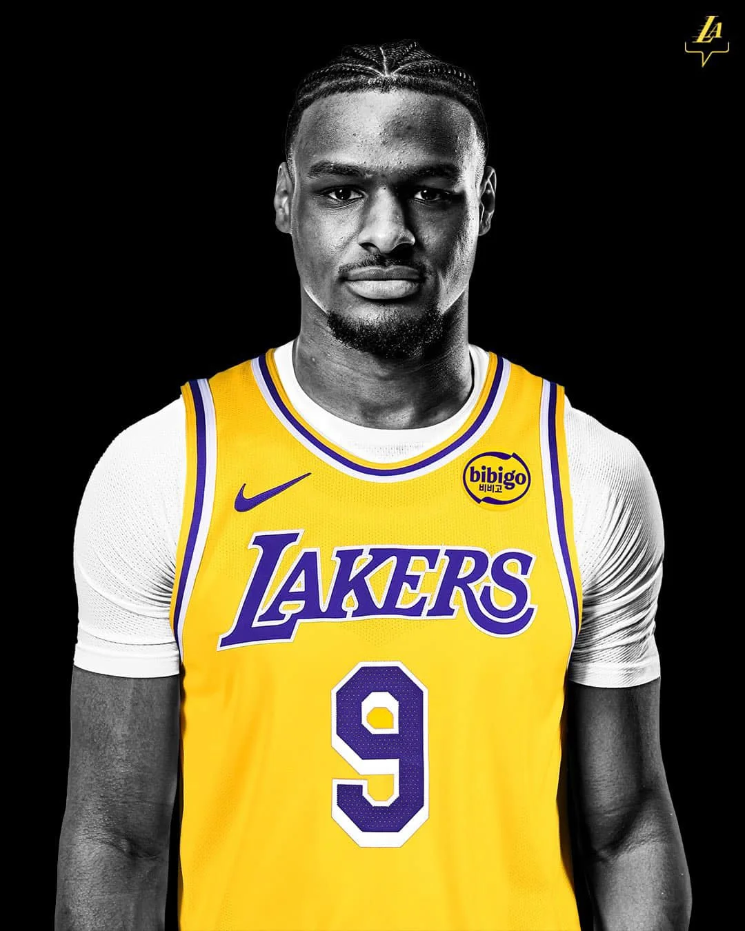 O novo acordo com o Lakers garante ao atleta o salário máximo a que poderia aspirar segundo as regras da NBA, informou a rede ESPN.
