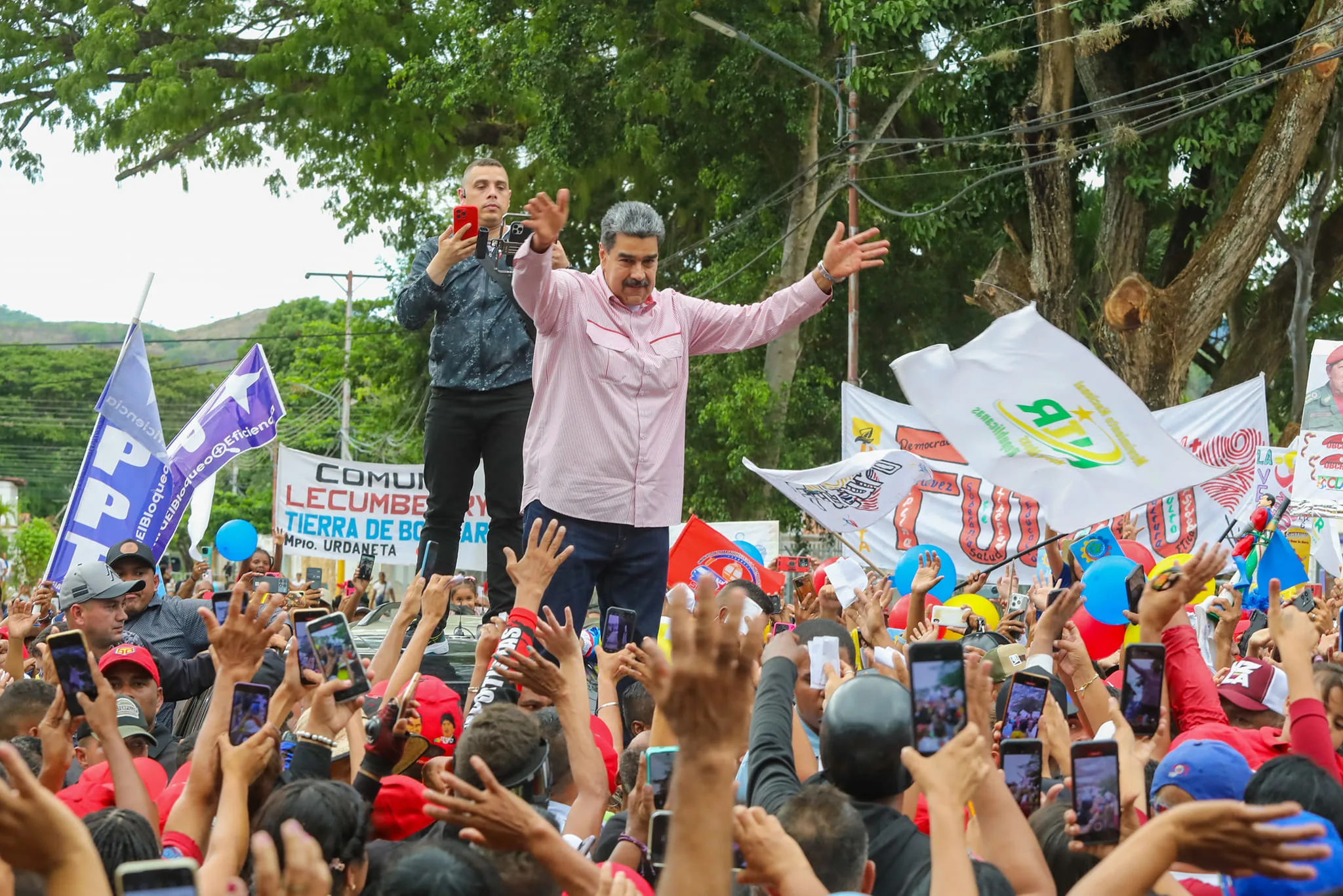 O mundo e a oposição política ainda tentam compreender o que aconteceu na Venezuela, mas o ditador Nicolás Maduro já foi proclamado presidente eleito