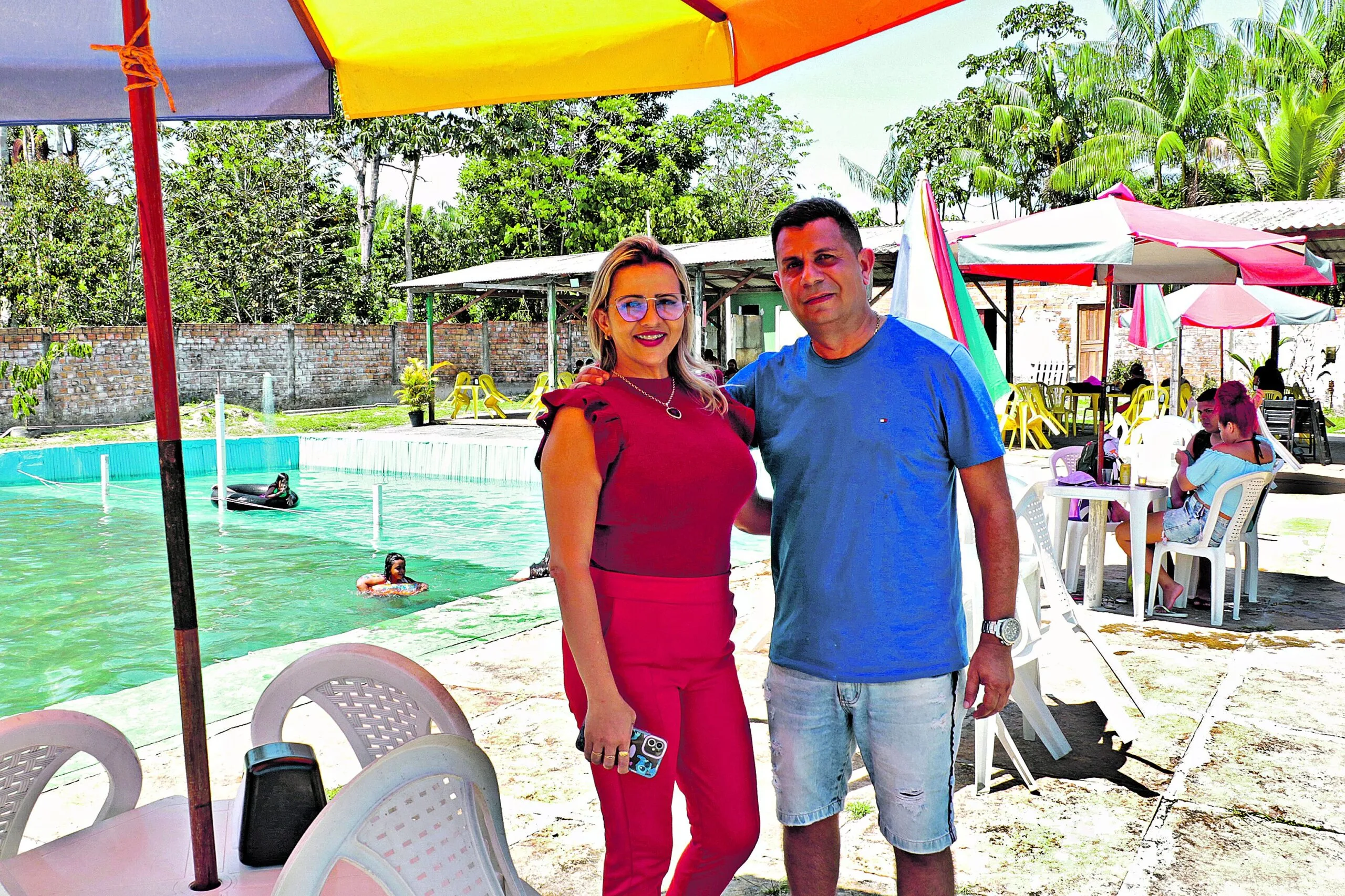 No Balneário do Careca, localizado na rua Ômega, no bairro Fama, o administrador local Jefferson da Silva, 49, e Brenda Silva, 42, gerente do espaço, pretendem ampliar o ambiente