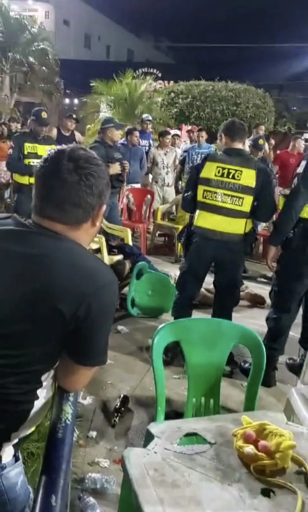 O segundo fim de semana das férias escolares foi movimentado na cidade de Cametá e com um registro trágico na noite deste domingo (14), fato ocorrido dentro de um bar na Praça da Justiça na “terra dos Romualdos”.