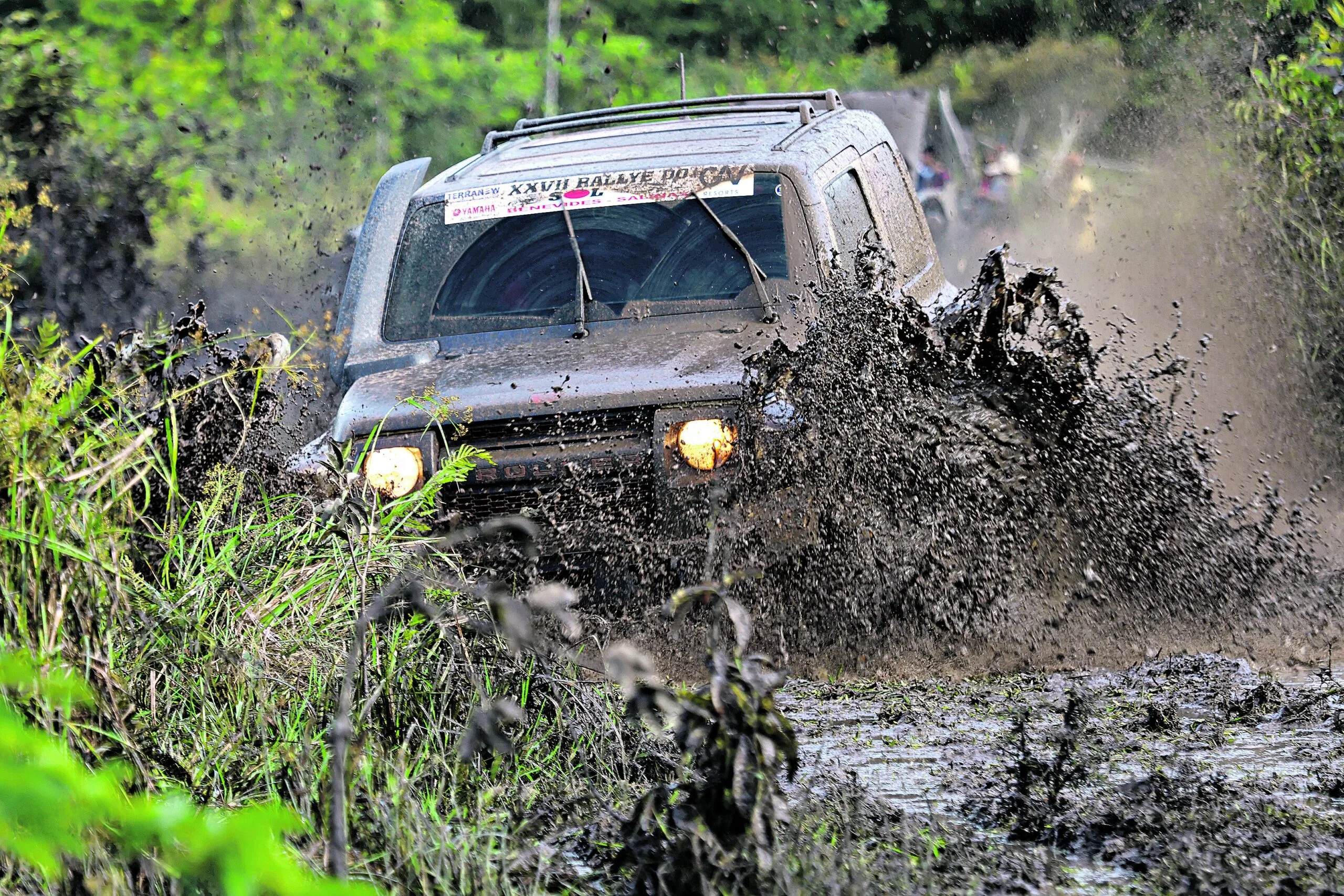 Competição tradicional do automobilismo foi realizada no último sábado, com 200 competidores enfrentando poeira e lama por quase 400 quilômetros de percursos que atravessam 30 municípios do Estado do Pará