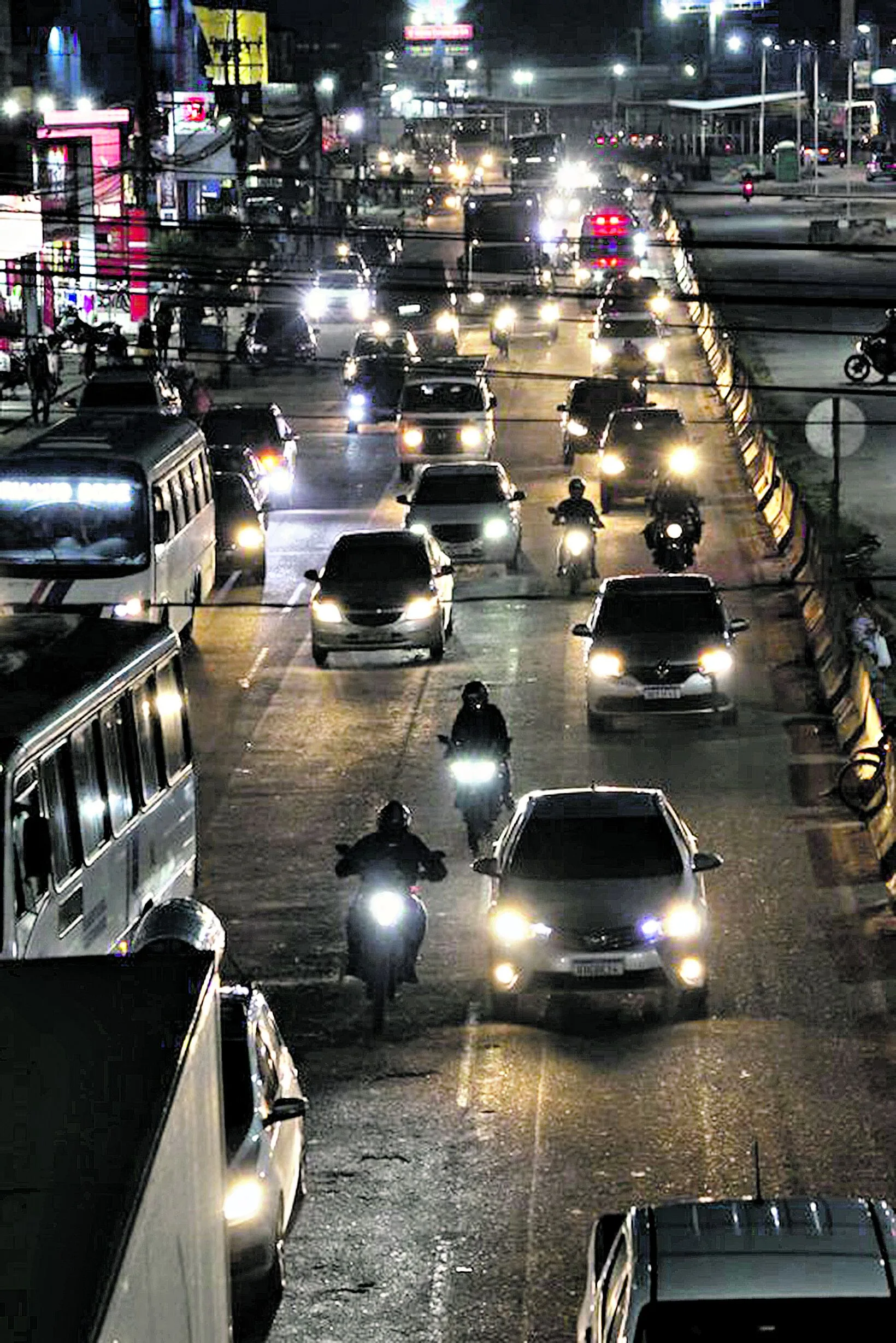 A primeira sexta-feira do mês de julho (5) foi marcada por pouca movimentação na rodovia BR-316 (do km 01 ao km 18). Foto: Ricardo Amanajás / Diario do Pará.