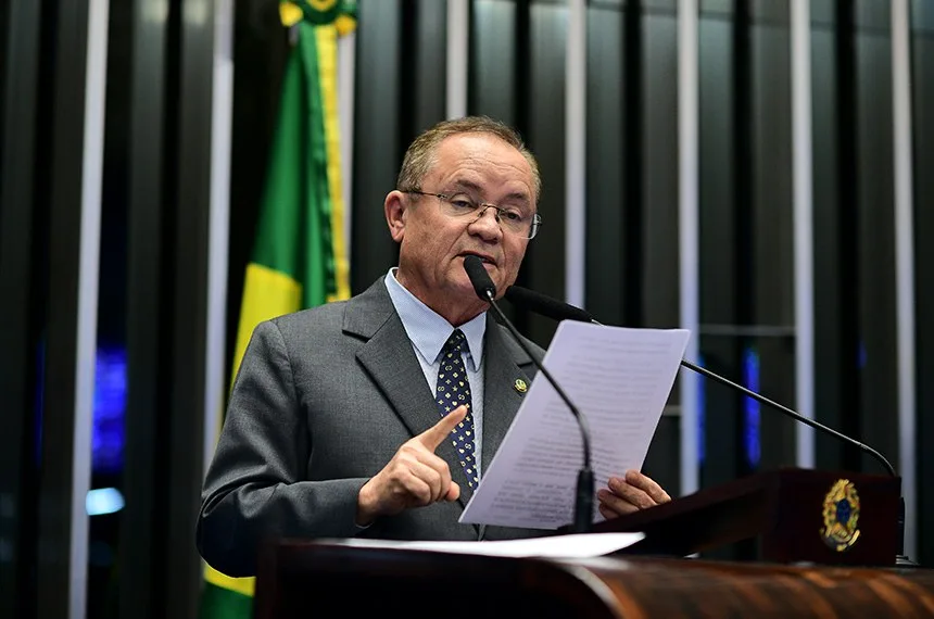 Zequinha Marinho disputou o governo do Pará nas eleições de 2022 pelo PL e contou com o apoio do ex-presidente Jair Bolsonaro. O senador deixou o partido neste ano e se filiou ao Podemos. Foto: Agência Senado