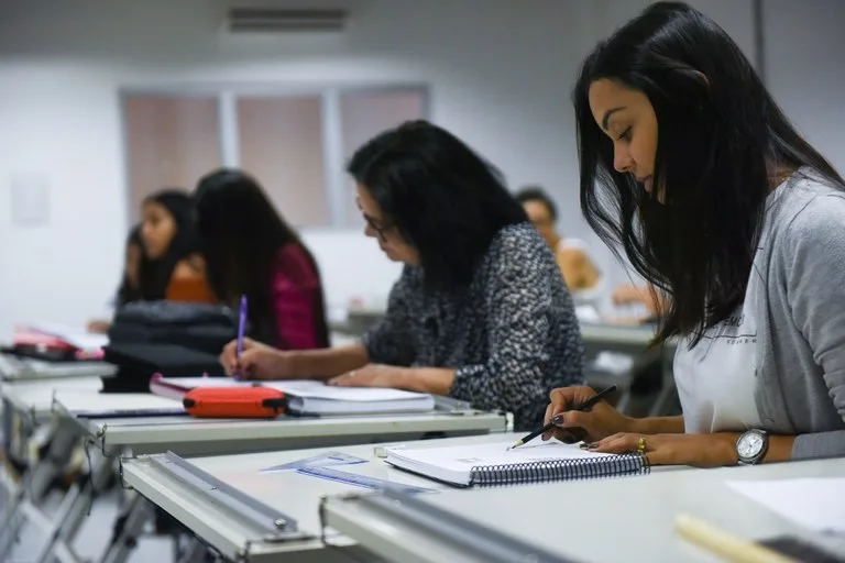 Curso será oferecido em 82 instituições nas cinco regiões brasileiras